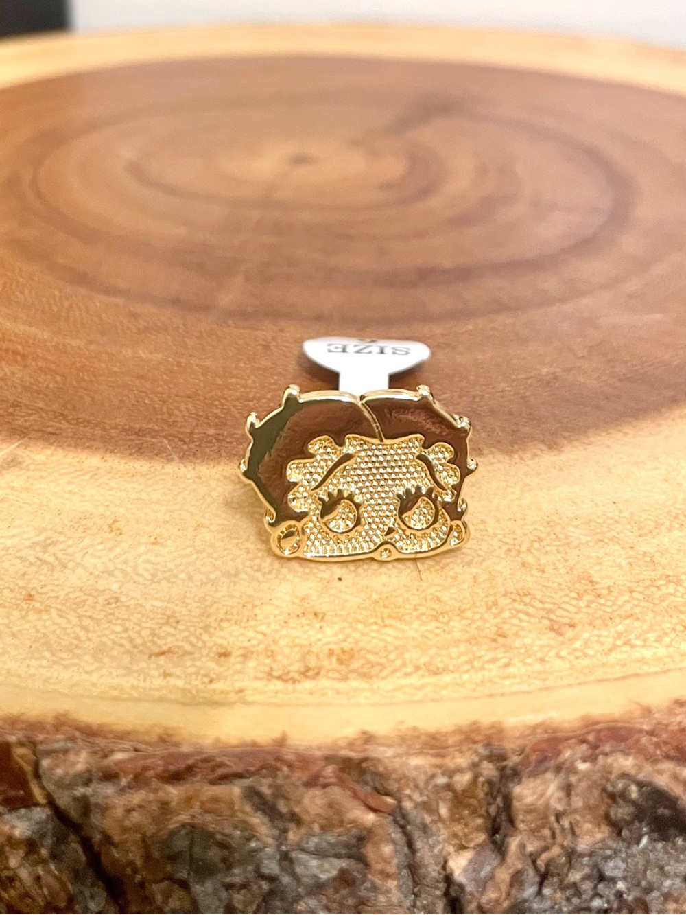 Betty Boop Gold Filled Cartoon Face Statement Ring With Watchband Style Band NWT - Picture 11 of 14